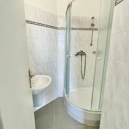 Majovka 게스트하우스 *